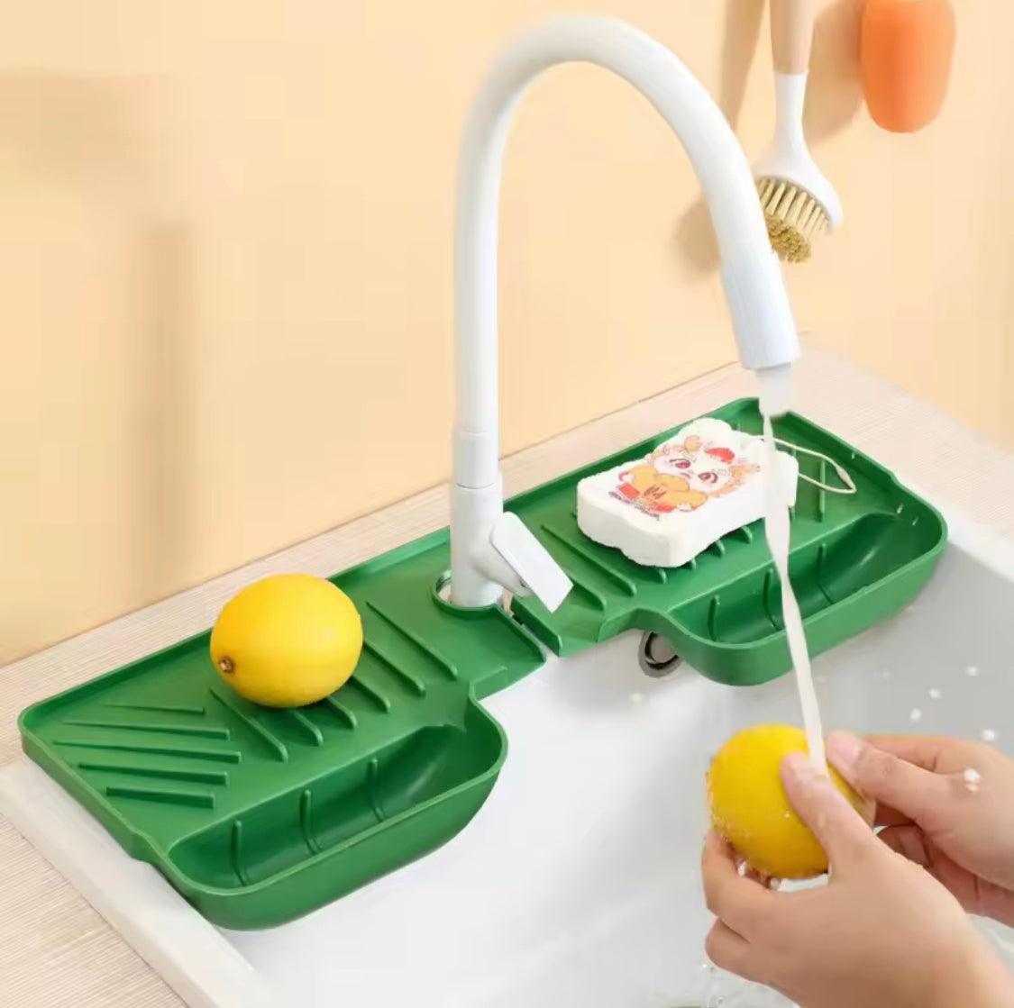 New Silicone Faucet Mat, Sink Splash Guard Pad, Silicone Faucet Drain Pad, Faucet Countertop Protector New Silicone Faucet Mat, Sink Splash Guard Pad, Silicone Faucet Drain Pad, Faucet Countertop Protector
